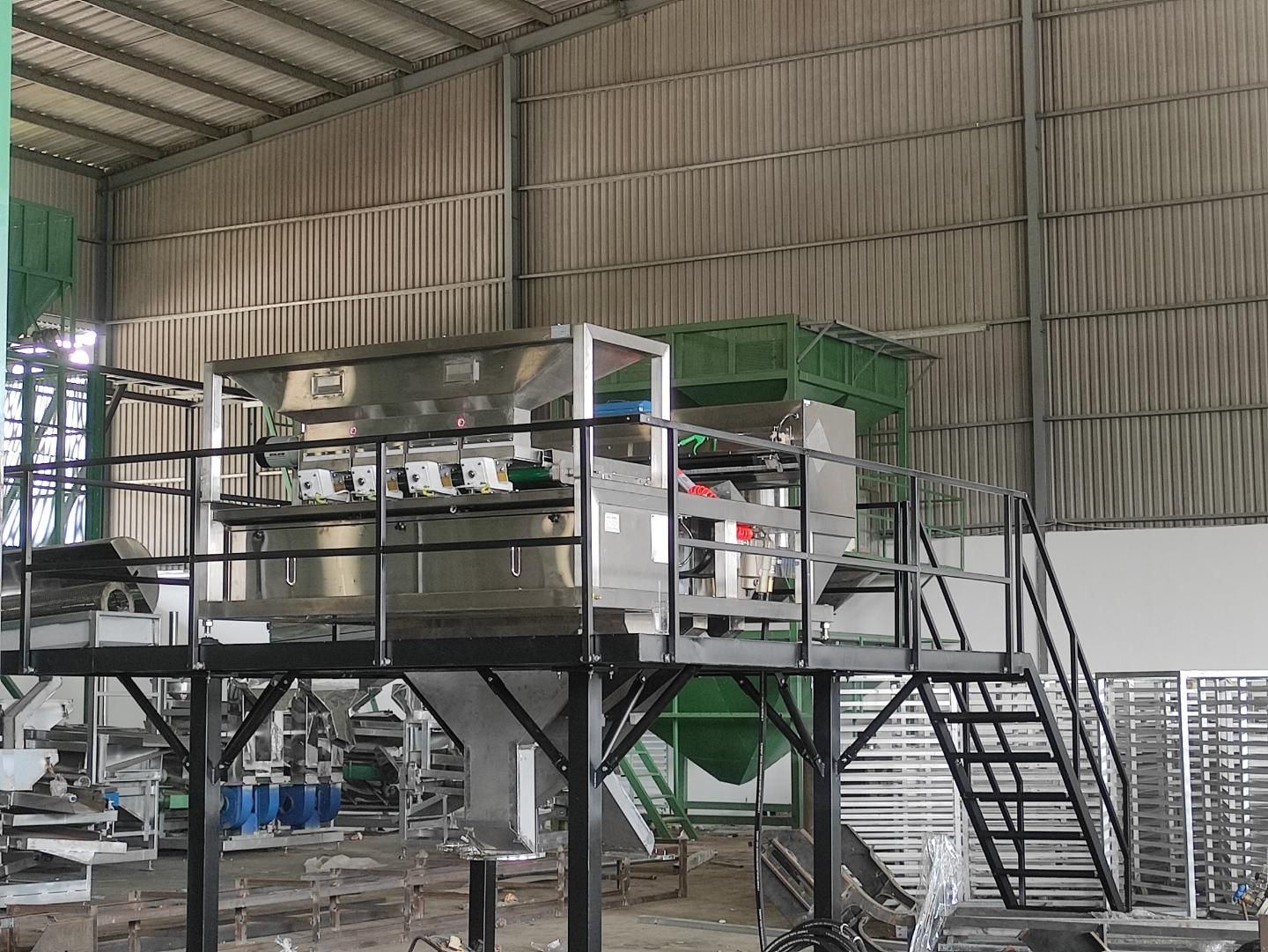 Dự án Máy bắn màu hạt điều LM4