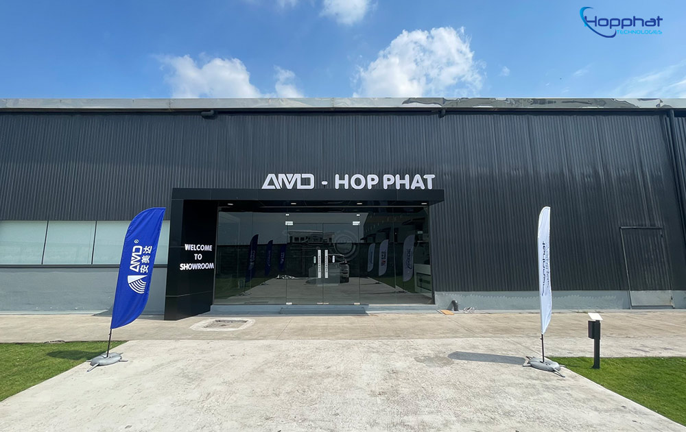 Quang cảnh phía trước Showroom Hợp Phát